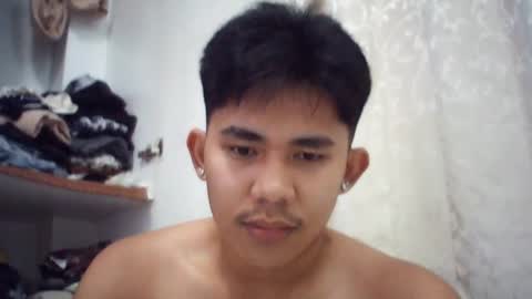 Snapshot of urcutie_asianboy chatting on 17, 11, 2025 KEN online show from 17, 11, 2025