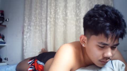 Snapshot of urcutie_asianboy chatting on 20, 11, 2025 KEN online show from 20, 11, 2025