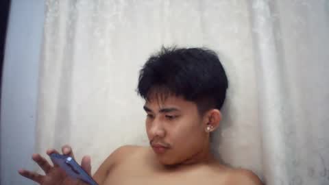 Snapshot of urcutie_asianboy chatting on 27, 11, 2025 KEN online show from 27, 11, 2025