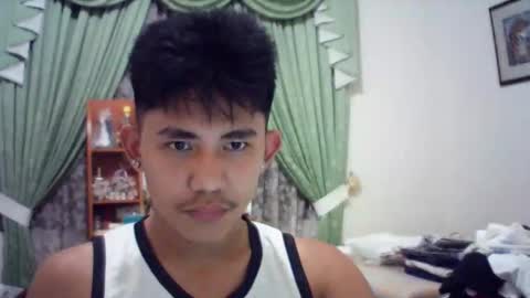 Snapshot of urcutie_asianboy chatting on 14, 12, 2025 KEN online show from 14, 12, 2025