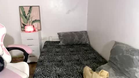 Snapshot of urfantacyjamaica chatting on 9, 3, 2025 ayumi reacher online show from 9, 3, 2025