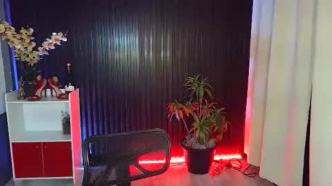 Snapshot of urfavouriteaddiction chatting on 20, 11, 2025 Rianne online show from 20, 11, 2025