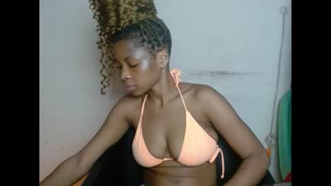 Snapshot of urflirtydoll chatting on 3, 2, 2025 urflirtydoll online show from 3, 2, 2025