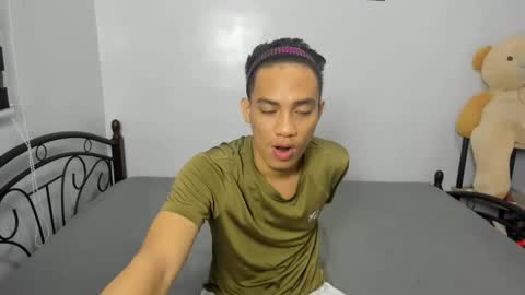 urfucker_vinz online show from 6, 2, 2026