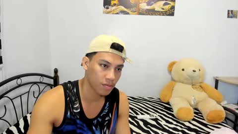urfucker_vinz online show from 11, 5, 2026
