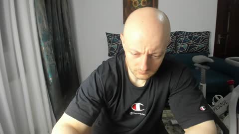 UrGymCrush online show from 1, 2, 2025