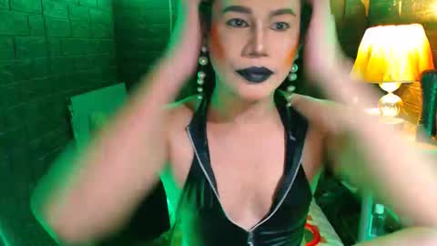 Snapshot of urhardcockqueenxxx chatting on 16, 11, 2025 queen norelle online show from 16, 11, 2025