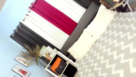 Snapshot of urhot_fcking_zoey chatting on 2, 2, 2025 zoey noir online show from 2, 2, 2025