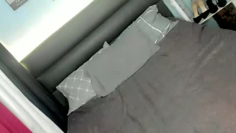 Snapshot of urhot_fcking_zoey chatting on 5, 10, 2025 zoey noir online show from 5, 10, 2025