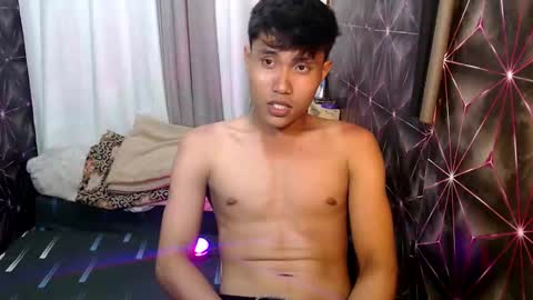 Snapshot of urhot_frank chatting on 12, 9, 2025 urhot_frank online show from 12, 9, 2025