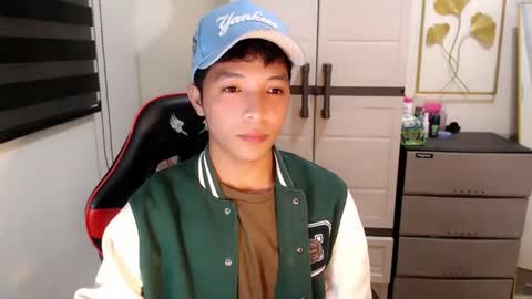 Snapshot of urhotethanxx chatting on 24, 4, 2026 Ethan online show from 24, 4, 2026
