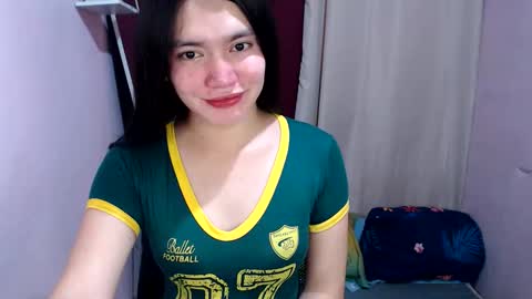 Snapshot of urhottiest_katey chatting on 8, 6, 2026 Katey online show from 8, 6, 2026