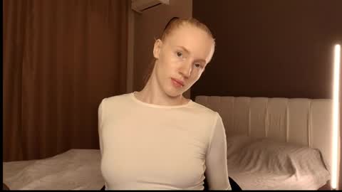 ElizabethLizy online show from 27, 5, 2026