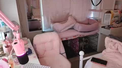 Snapshot of urlittlefilipina chatting on 11, 11, 2025 urlittlefilipina online show from 11, 11, 2025