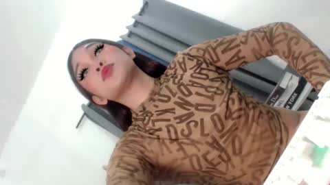 Snapshot of urlovelysizka chatting on 19, 9, 2025 Sizka online show from 19, 9, 2025