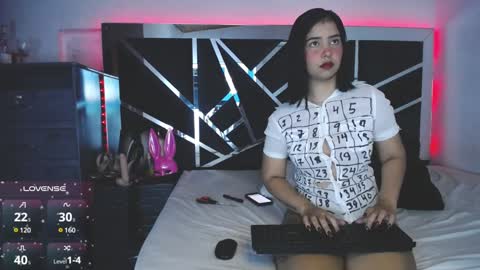 Snapshot of urlovex chatting on 7, 1, 2025 Love online show from 7, 1, 2025