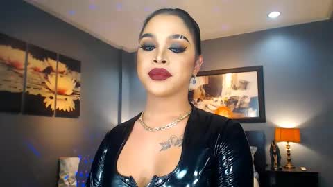 UrMajestyTyra online show from 2, 3, 2025