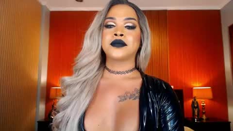 Snapshot of urmajestytyra chatting on 15, 7, 2026 UrMajestyTyra online show from 15, 7, 2026