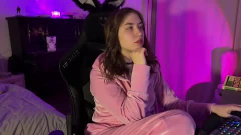 Snapshot of urmissalice chatting on 5, 3, 2025 urmissalice online show from 5, 3, 2025