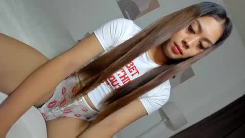 Snapshot of urnightmarexoxo chatting on 26, 12, 2024 urdreamgirlxoxo online show from 26, 12, 2024