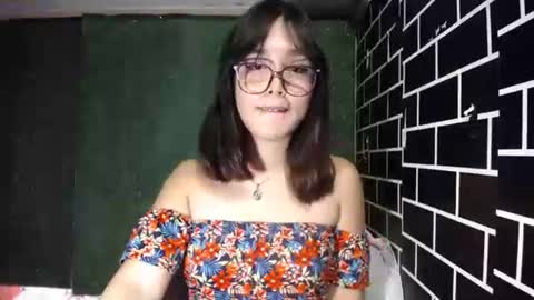 Snapshot of urpinay_pia chatting on 30, 9, 2025 Pia online show from 30, 9, 2025