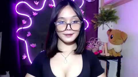 Snapshot of urpinay_pia chatting on 13, 10, 2025 Pia online show from 13, 10, 2025