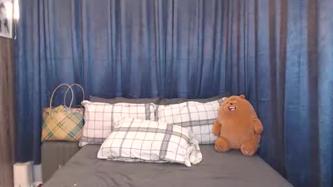 Snapshot of urpinoyasianx chatting on 11, 1, 2025 Mel online show from 11, 1, 2025