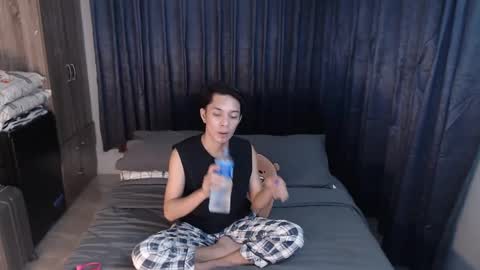 Snapshot of urpinoyasianx chatting on 26, 1, 2025 Mel online show from 26, 1, 2025