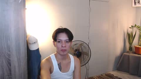 Snapshot of urpinoyasianx chatting on 23, 2, 2025 Mel online show from 23, 2, 2025