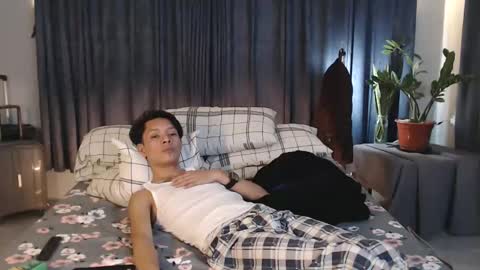 Snapshot of urpinoyasianx chatting on 25, 2, 2025 Mel online show from 25, 2, 2025