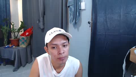 Snapshot of urpinoyasianx chatting on 28, 2, 2025 Mel online show from 28, 2, 2025