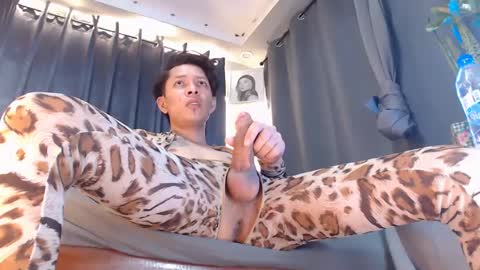 Snapshot of urpinoyasianx chatting on 1, 3, 2025 Mel online show from 1, 3, 2025