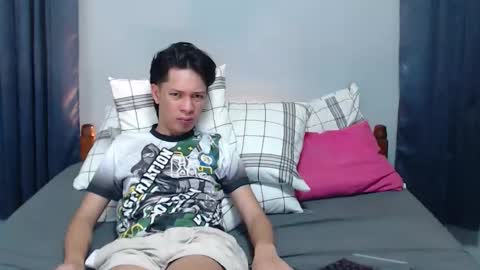 Snapshot of urpinoyasianx chatting on 9, 9, 2025 Mel online show from 9, 9, 2025