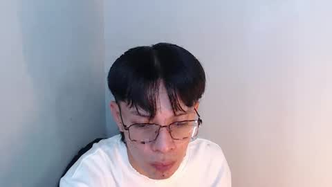 Snapshot of urpinoyasianx chatting on 20, 9, 2025 Mel online show from 20, 9, 2025