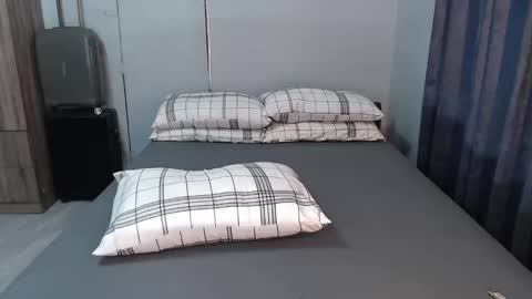 Snapshot of urpinoyasianx chatting on 24, 9, 2025 Mel online show from 24, 9, 2025