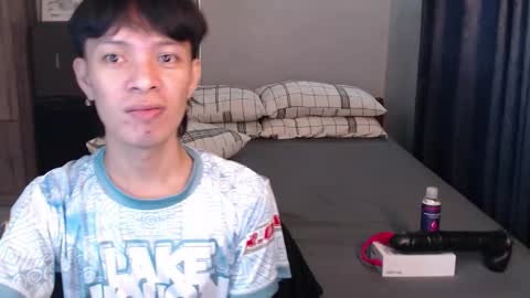 Snapshot of urpinoyasianx chatting on 25, 9, 2025 Mel online show from 25, 9, 2025