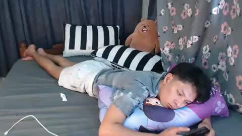 Snapshot of urpinoyasianx chatting on 7, 11, 2025 Mel online show from 7, 11, 2025