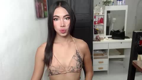 urpretty_mistake online show from 28, 4, 2026