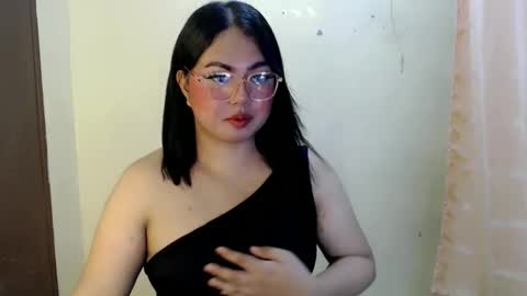 Snapshot of urslut_max chatting on 3, 2, 2026 maxie online show from 3, 2, 2026