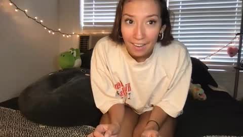 Snapshot of ursweetestlilly chatting on 1, 10, 2025 Lily online show from 1, 10, 2025