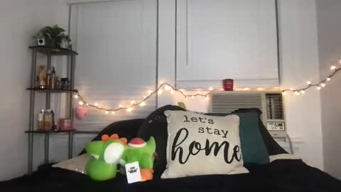 Snapshot of ursweetestlilly chatting on 12, 11, 2025 Lily online show from 12, 11, 2025