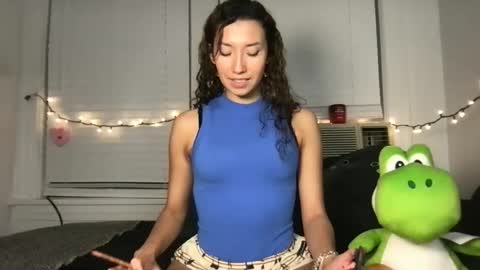 Snapshot of ursweetestlilly chatting on 23, 12, 2025 Lily online show from 23, 12, 2025