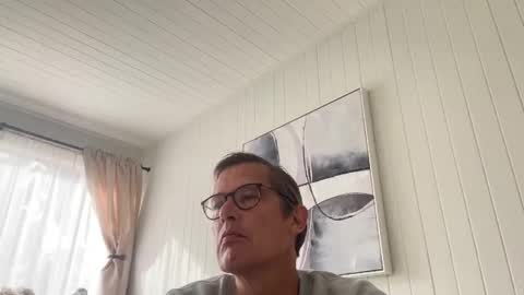 Snapshot of usablemale chatting on 22, 10, 2025 P online show from 22, 10, 2025