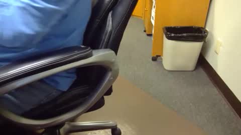 useemie online show from 21, 4, 2026