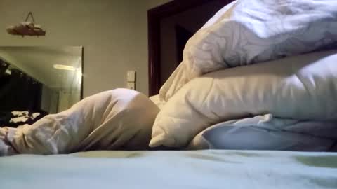 mia online show from 14, 2, 2026