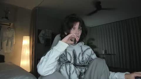 Snapshot of uwu_eva chatting on 25, 6, 2026 Eva online show from 25, 6, 2026
