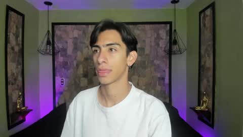 UYUKIE online show from 15, 9, 2025