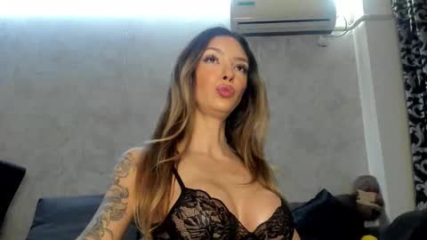 Mia online show from 6, 1, 2026