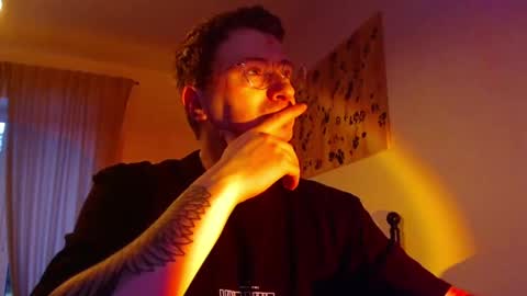 Snapshot of vacation__ chatting on 14, 2, 2025 vacation__ online show from 14, 2, 2025