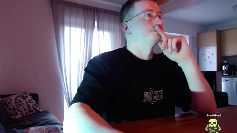 Snapshot of vacation__ chatting on 18, 2, 2025 vacation__ online show from 18, 2, 2025